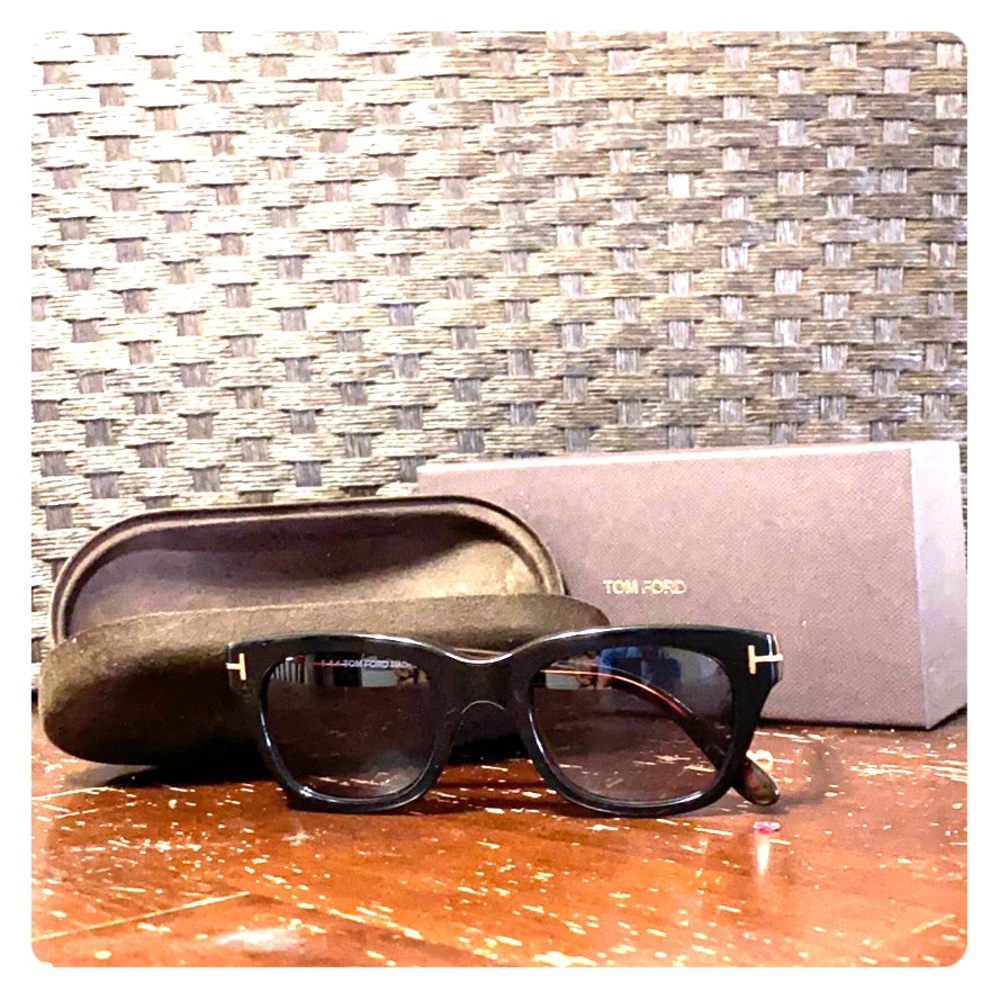 Designer Wayfarer Sunglasses - Tom Ford